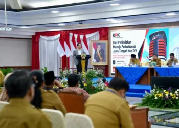 Wakil Ketua KPK Johanis Tanak dalam rapat koordinasi Strategi Pencegahan Korupsi Berbasis Pemetaan Risiko pada Area Strategis Pemerintahan Daerah di Aula Kantor Gubernur Jawa Tengah pada Kamis, 20 Agustus 2026. (dok for Lingkarjateng.id)