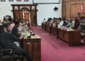DPRD Pati menerima audiensi Asosiasi Peternak Pati di ruang sidang paripurna, Selasa, 18 Agustus 2026. (Lingkarjateng Group Network/Lingkarjateng.id)