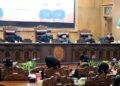 Suasana rapat paripurna dalam rangka menyambut Hari Jadi ke-703 Kabupaten Pati di Kantor DPRD Pati, Kamis malam, 6 Agustus 2026. (Lingkarjateng Group Network/Lingkarjateng.id)