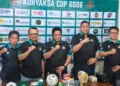 Ketua Komisi C DPRD Kabupaten Pati, Joni Kurnianto (kedua kanan), dalam konferensi pers Adhyaksa Cup di kantor KONI Pati pada Sabtu 22 Agustus 2026. (dok for Lingkarjateng.id)