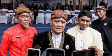 Gubernur Jawa Tengah, Ahmad Luthfi, memberi keterangan kepada awak media usai memimpin upacara Hari Jadi ke-81 Jateng di Alun-alun Kidul Kabupaten Boyolali, Rabu, 19 Agustus 2026. (Humas Pemprov Jateng/Lingkarjateng.id)