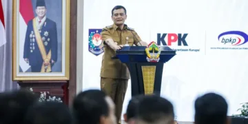 Gubernur Jawa Tengah, Ahmad Luthfi, memberi sambutan dalam Rapat Koordinasi Penguatan Integritas dan Pencegahan Korupsi dalam Pemerintahan Daerah di Semarang, Kamis, 20 Agustus 2026. (Humas Pemprov Jateng/Lingkarjateng.id)