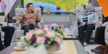 Gubernur Jawa Tengah, Ahmad Luthfi, saat menerima audiensi pengurus World Cleanup Day Jateng di ruang kerjanya, Selasa, 11 Agustus 2026. (Humas Pemprov Jateng/Lingkarjateng.id)