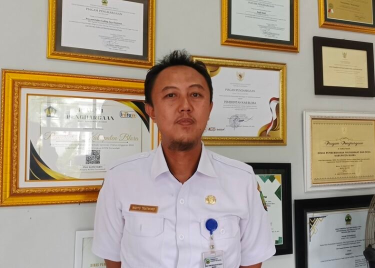 ADD Siltap di Blora Cair, DPMD : Sudah Rp40,2 Miliar untuk Gaji Kades hingga Perangkat Desa 25 Kabid Pemdes, Dinas Pemberdayaan Masyarakat dan Desa (DPMD) Blora, Wahyu Triatmoko. Foto : Eko Wicaksono/ Lingkar