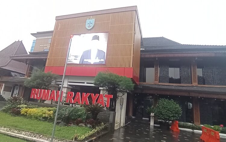 Berpredikat Kota Toleran, DPRD Kota Salatiga Dorong Literasi Jadi Benteng Cegah Konflik Sosial 25 Kantor DPRD Kota Salatiga. Foto: Angga Rosa / Lingkar