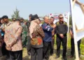 Bupati Kendal, Dyah Kartika Permanasari, melihat site plan pembangunan Kampung Nelayan Merah Putih (KNMP) di Desa Gempolsewu, Kecamatan Rowosari pada Selasa, 18 Agustus 2026.