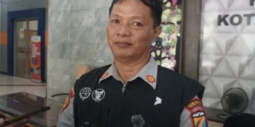Kepala Dishub Kota Pekalongan, M. Restu Hidayat, memberi keterangan kepada awak media saat ditemui di Kantor Setda Kota Pekalongan, Senin, 31 Agustus 2026. (Fahri Akbar/Lingkarjateng.id)