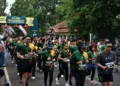 Peserta kompetisi lari Kajen Half Marathon yang dimulai dari kawasan Lapangan Belakang Setda Kabupaten Pekalongan, Minggu, 23 Agustus 2026. (Fahri Akbar/Lingkarjateng.id)