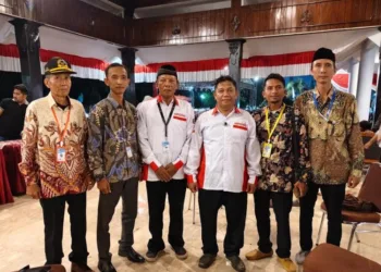 Pengurus ABPEDNAS Kabupaten Pekalongan menghadiri Resepsi Hari Jadi ke-404 Kabupaten Pekalongan di Halaman Pendopo Rumah Dinas Bupati Pekalongan, Rabu, 26 Agustus 2026 malam. (Fahri Akbar/Lingkarjateng.id)