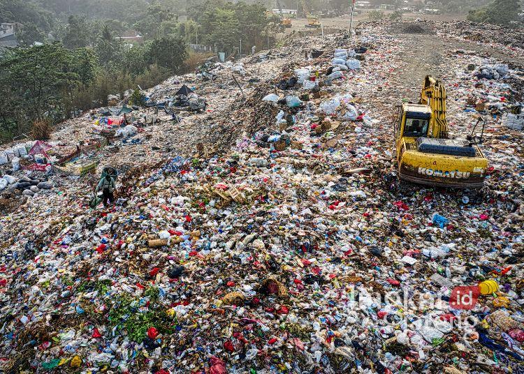 Pelaku Usaha di Salatiga Dukung Larangan Sampah Organik Masuk TPA, Minta Pemkot Gencar Sosialisasi 25 ILUSTRASI: Tempat pembuangan akhir sampah. (Canva)