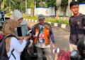Pendapatan Sektor Parkir Kota Pekalongan Capai Rp838,5 di Pertengahan 2026 35 Petugas Dinas Perhubungan sedang melaksanakan pendataan administrasi dan verifikasi kelengkapan izin juru parkir di lokasi layanan parkir kawasan strategis. (Dishub Kota Pekalongan/Lingkarjateng.id)