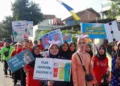 Jajaran pegawai Dinas Lingkungan Hidup Kabupaten Kendal jalan sehat memperingati HUT ke-81 Republik Indonesia pada Jumat, 21 Agustus 2026. (Anik Kustiani/Lingkarjateng.id)