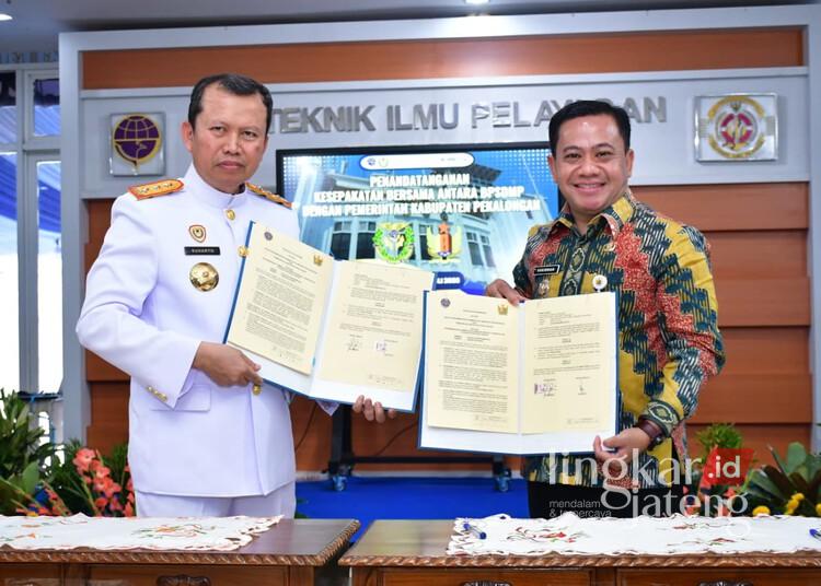 Plt Bupati Pekalongan, Sukirman, dan Kepala BPSDMP Kemenhub, Suharto, menyepakati kerja sama pengembangan SDM melalui sekolah kedinasan di Politeknik Ilmu Pelayaran Semarang, Jumat, 31 Juli 2026. (Humas Pemkab Pekalongan/Lingkarjateng.id)