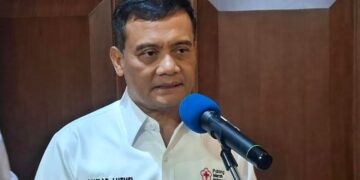 Potensi Bencana di Jateng Tinggi, Gubernur Ahmad Luthfi Minta PMI Siaga 10 Gubernur Jawa Tengah, Ahmad Luthfi. (Rizky Syahrul/Lingkarjateng.id)
