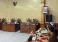 Suasana rapat paripurna penyampaian pandangan umum fraksi DPRD terhadap tiga raperda PPLH, BMD, dan RTRW di gedung DPRD Kabupaten Batang pada Kamis, 27 Agustus 2026. (dok for Lingkarjateng.id)
