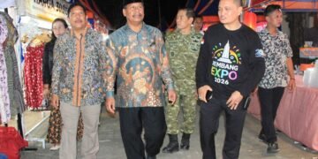 Bupati Rembang, Harno, saat meninjau gelaran Rembang Expo 2026. (Vicky Rio/Lingkarjateng.id)