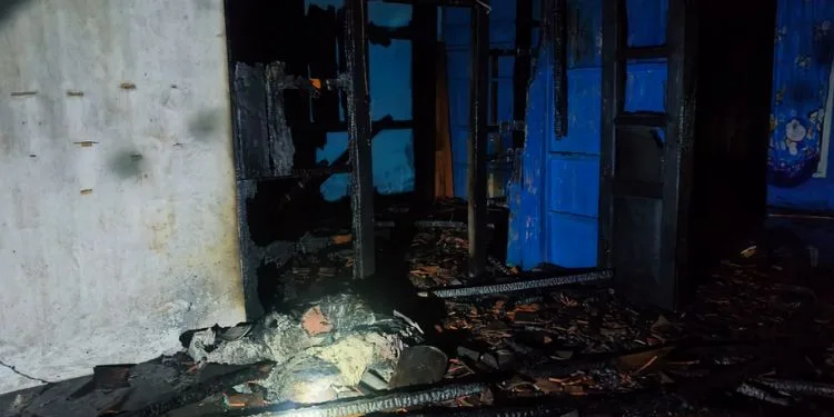 Kondisi rumah warga Dukuh Sengon, Desa Pungangan, Kecamatan Limpung, Kabupaten Batang usai terbakar pada Selasa, 18 Agustus 2026 malam. (dok for Lingkarjateng.id)