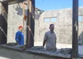 Komisi IV DPRD Kabupaten Rembang meninjau pelaksanaan proyek rehabilitasi di SDN Tasiksono, Kecamatan Lasem, Senin, 31 Agustus 2026. (Vicky Rio/Lingkarjateng.id)
