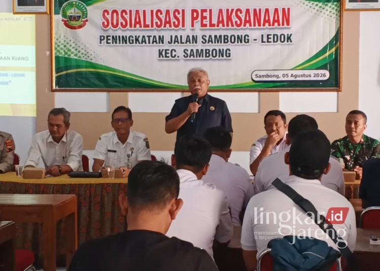 Sosialisasi pelaksanaan peningkatan Jalan Sambong-Ledok di Balai Desa Pojokwatu, Kecamatan Sambong, Kabupaten Blora, Rabu, 5 Agustus 2026. (Eko Wicaksono/Lingkarjateng.id)