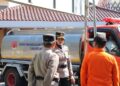Polres Kendal Siagakan 170 Personel Antisipasi Karhutla saat Puncak Musim Kemarau 35 Kapolres Kendal AKBP Ratna Quratul Ainy mengecek kendaraan operasioanal BPBD Kendal usai Apel Siaga Bhayangkara di Lapangan Apel Mapolres Kendal, Jumat, 7 Agustus 2025. (Humas Polres Kendal/Lingkarjageng.id)