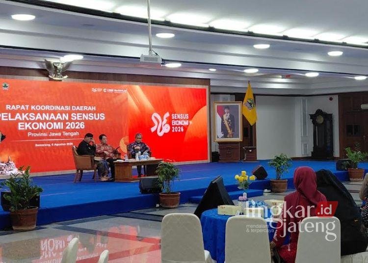 Sensus Ekonomi Sektor Usaha Besar di Jateng Baru 40 Persen, Ini Penyebabnya 25 Wakil Kepala BPS RI, Sonny Harry Budiutomo saat rapat Koordinasi Daerah Pelaksanaan Sensus Ekonomi 2026 di Gedung Grahadika Bhakti Praja, Kota Semarang, Kamis, 6 Agustus 2026 sore. (Rizky Syahrul/Lingkarjateng.id)