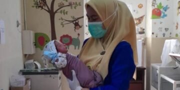 8 Bayi di Kudus Lahir Tepat pada Perayaan HUT ke-81 RI 1 Salah satu bayi yang lahir di RS Aisyiyah Kudus pada perayaan HUT ke 81 Kemerdekaan RI, Senin, 17 Agustus 2026. (Nisa Hafuzhotus S/Lingkarjateng.id)