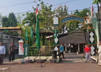 Suasana masjid Kyai Sholeh Darat di Kelurahan Dadapsari Kota Semarang. Foto : Syahril/Lingkar
