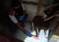 Tim inafis Polres Rembang saat melakukan olah tempat kejadian perkara di lokasi temuan bayi yang ditemukan tewas di Desa Binangun, Kecamatan Lasem, Kabupaten Rembang, Kamis, 6 Agustus 2026. (Dok. for Lingkarjateng.id)