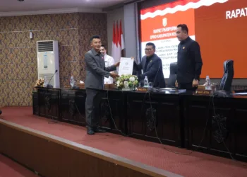 DPRD Setujui Rencana Raperda Kepala Desa dan Perangkat Desa
