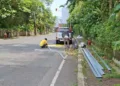 Tampak para pekerja sedang melakukan perbaikan Jalan Gombel Lama Kota Semarang. Foto : Lingkar Network/Rizky
