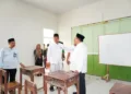 Wakil Ketua Komisi VIII DPR RI Abdul Wachid, saat peresmian program revitalisasi madrasah di MTs Darul Ulum Jepara pada Jum'at (18/9/2026) sore. Foto : Tomi Budianto/Lingkar