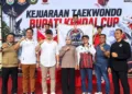 Bupati Kendal, Dyah Kartika Permanasari, menutup kejuaraan taekwondo Bupati Kendal Cup 2026 di GOR Sport Centre Stadion Kebondalem Kendal, Sabtu, 12 September 2026. (Anik Kustiani/Lingkarjateng.id)