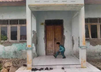 POTRET: Bangunan Kelas SDN 2 Banyuurip Kabupaten Kendal yang membutuhkan revitalisasi. (dok for Lingkarjateng.id)