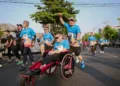 Gubernur Jawa Tengah Ahmad Luthfi bersama Sekda Sumarno ikut meramaikan friendship run bersama sekitar 1.100 pelari lainnya pada Minggu, 20 September 2026 di Semarang. (Humas Pemprov Jateng)