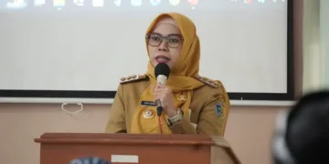 Bupati Demak, Eisti’anah, saat membuka kegiatan pelatihan bagi pelaku UMKM di Aula Kecamatan Wonosalam, Selasa, 22 September 2026. (M. Burhanuddin Aslam/Lingkarjateng.id)