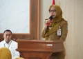 Bupati Demak, Eisti’anah, memberikan arahan dalam Sosialisasi dan Pembekalan Purna Tugas bagi PNS Pemkab Demak yang memasuki masa purna tugas terhitung mulai tanggal (TMT) 1 Desember 2026 di Kantor BKPSDM setempat, Selasa, 1 September 2026. (M. Burhanuddin Aslam/Lingkarjateng.id)