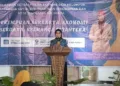 Bupati Kendal, Dyah Kartika Permanasari, memberi sambutan dalam kegiatan "Pelatihan Keterampilan Ekonomi bagi Kelompok Perempuan untuk Meningkatkan Kemandirian dan Kesejahteraan Keluarga" di Balai Desa Bulugede, Kecamatan Patebon, Kamis, 17 September 2026. (Anik Kustiani/Lingkarjateng.id)