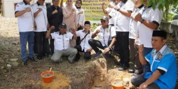 Bupati Kendal, Dyah Kartika Permanasari (keempat kiri) dalam acara Temu Sedulur Kendal di Pakuba Buana Central Park, Tembesi, Kota Batam, beberapa hari lalu. (dok for Lingkarjateng.id)