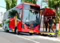 Bus Trans Jateng hendak mengangkut penumpang. (Antara/Lingkarjateng.id)