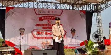 Bupati Kendal, Dyah Kartika Permanasari, menghadiri rangkaian kegiatan Peringatan HUT ke-81 PMI di Desa Caruban, Kecamatan Ringinarum, Sabtu, 19 September 2026. (Anik Kustiani/Lingkarjateng.id)