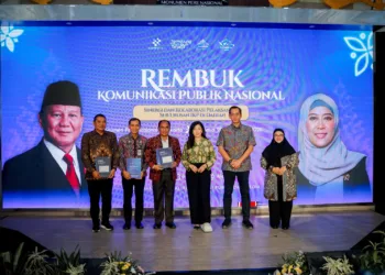 Dirjen Komunikasi Publik dan Media Fifi Aleyda Yahya saat membuka Workshop Rembuk Komunikasi Publik Nasional di Monumen Pers Nasional, Kota Solo. Foto : Dok.Komdigi for Lingkar