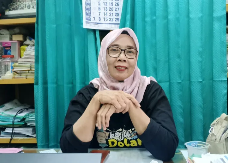 Kepala Subkoordinator Kesehatan Lingkungan, Kesehatan Kerja, dan Olahraga Dinkesda Blora : Tutik Rahayu. Foto : Eko Wicaksono / Lingkar
