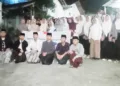Kontingen SMP dan MA RUQ Alfalah Salatiga foto bersama sebelum berangkat ke Malaysia untuk mengikuti kompetisi inovasi internasional di Pondok Pesantren RUQ Al Falah, Sabtu malam, 19 September 2026. Foto : Angga Rosa/Lingkar