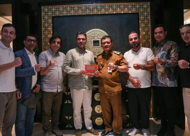 Gubernur Jawa Tengah Ahmad Luthfi usai bertemu calon investor dari Dubai di sela kegiatan di Jakarta, Selasa, 15 September 2026. (Humas Pemprov Jateng/Lingkarjateng.id)