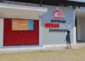 Gerai Koperasi Kelurahan Merah Putih Sampangan, Kota Semarang, tampak tidak ada aktivitas sejak penghentian operasional pada Kamis, 20 Agustus 2026 lalu. (Syahril Muadz/Lingkarjateng.id)