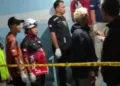 Proses evakuasi jenazah lansia yang ditemukan meninggal di dalam rumahnya, Perumahan Griya Dukuh Asri, Jalan Antasena, Kelurahan Dukuh, Kecamatan Sidomukti, Kota Salatiga, Selasa, 22 September 2026 malam. (Humas Polres Salatiga/Lingkarjateng.id)