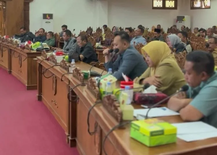 Rapat paripurna DPRD Pati agenda penyampaian Nota Keuangan Raperda Perubahan APBD 2026 pada Senin, 14 September 2026. (Dok. For Lingkarjateng.id)