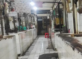POTRET: Kondisi salah satu los pedagang di Pasar Raya Salatiga, belum lama ini. (Angga Rosa/Lingkarjateng.id)