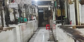 POTRET: Kondisi salah satu los pedagang di Pasar Raya Salatiga, belum lama ini. (Angga Rosa/Lingkarjateng.id)