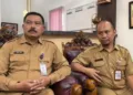 Kepala DP4 Blora Ngaliman (Kiri) didampingi Sekertaris DP4 Blora. Foto : Eko Wicaksono/ Lingkar